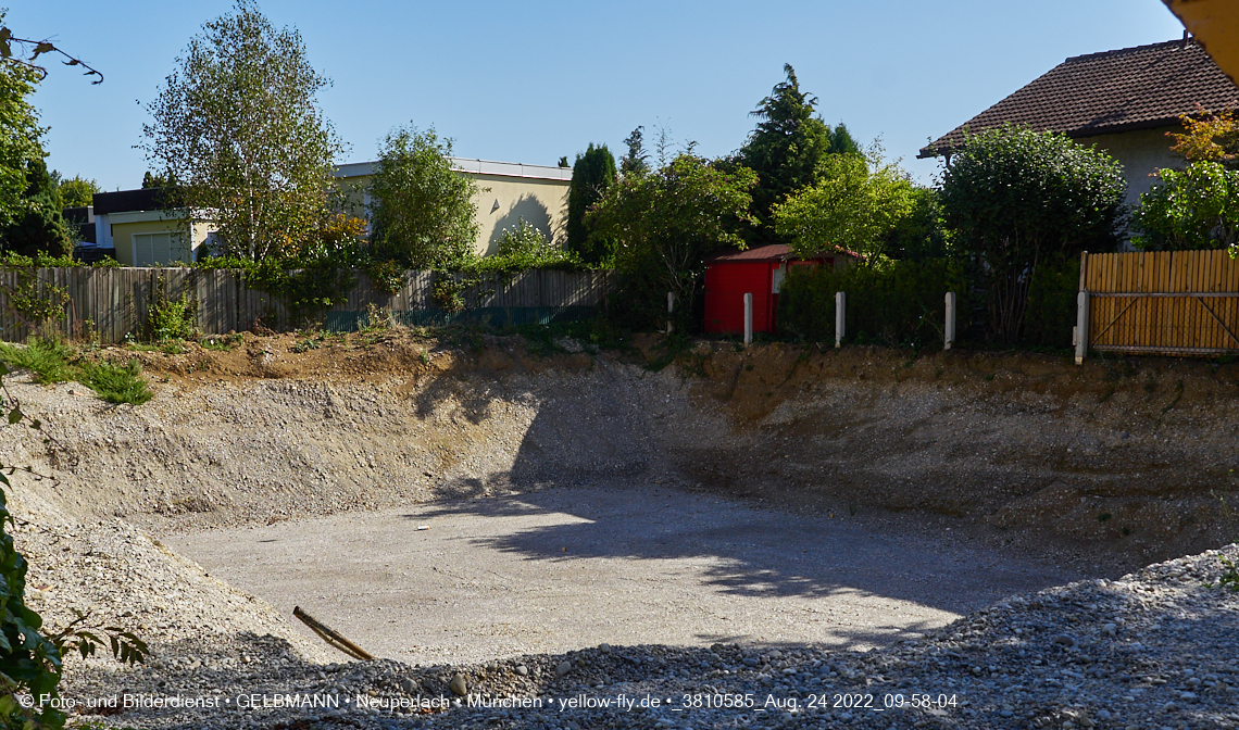 24.08.2022 - Baustelle an der Niederalmstraße 16 und Hugo-Lang-Bogen 13 in Neuperlach-Trudering